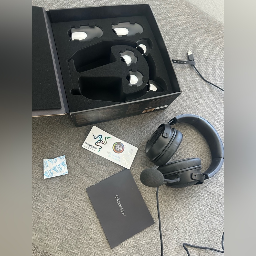 Razer Kitty V2 Gamer Headset in Black